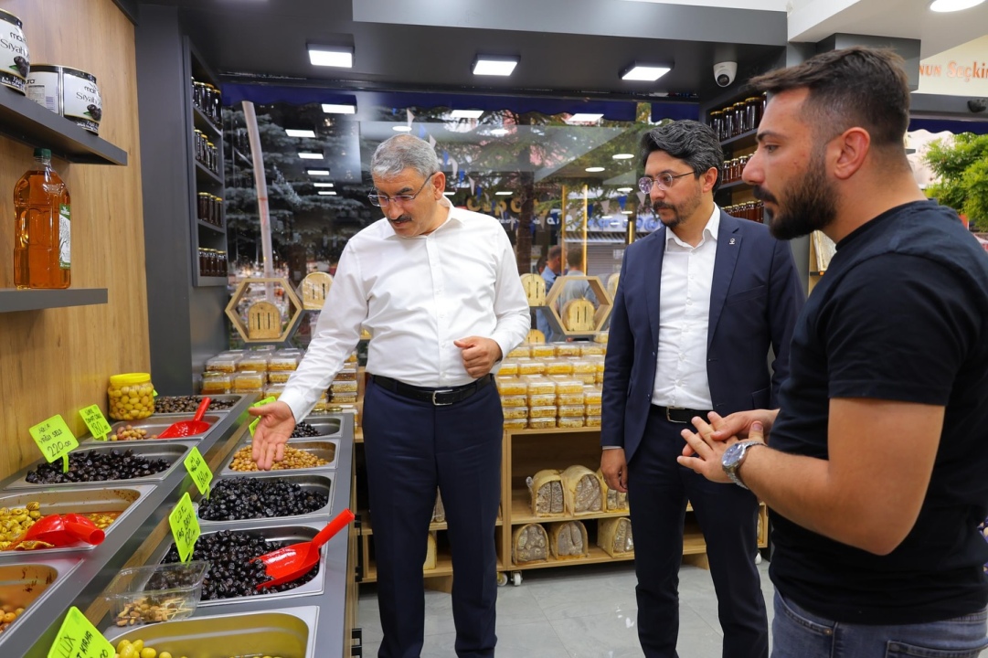Uzkurt ve Özdemir Niğde esnafıyla buluştu