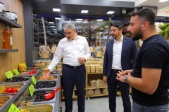 Uzkurt ve Özdemir Niğde esnafıyla buluştu