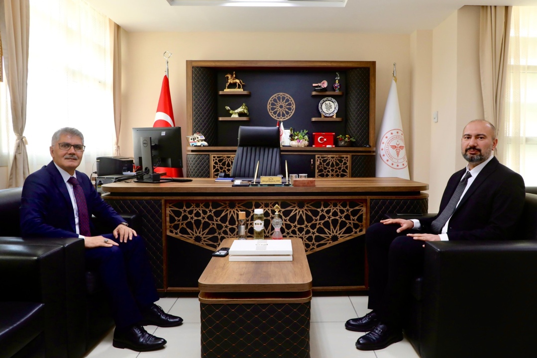 Vali Cahit Çelik’ten Başhekim Zor’a ziyaret