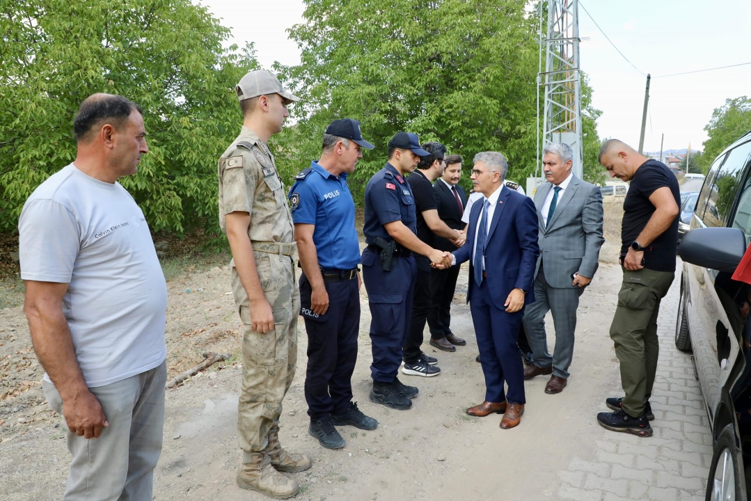 Vali Cahit Çelik’ten Taziye Ziyareti