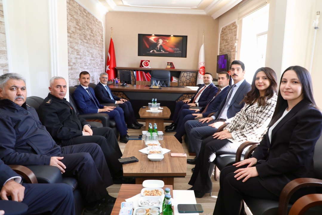 Vali Cahit Çelik’ten Ulukışla Adliyesi’ne ziyaret