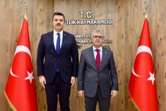 Vali Çelik, Çiftlik’te görev başlayan Kaymakam Turan’ı ziyaret etti