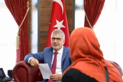 Vali Çelik Halk Günü’nde Vatandaşın Sorunlarını Dinledi
