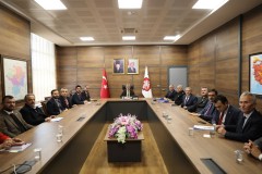 Vali Çelik, parti temsilcileriyle seçim toplantısı yaptı