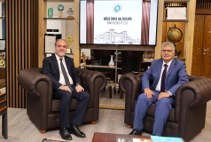 Vali Çelik, Rektör Uslu’yu Makamında  Ziyaret Etti