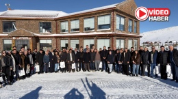 Vali Çelik, son kez Niğde basını ile bir araya geldi