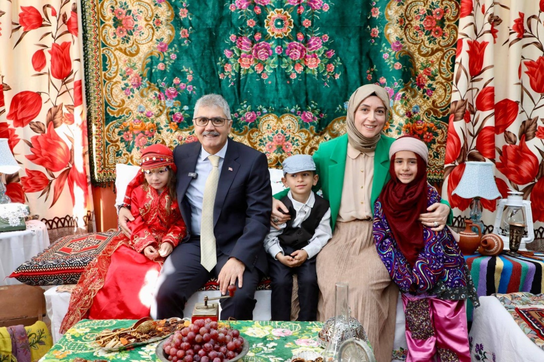 Vali Çelik’ten Asım ve Zeynep Ecemiş İlkokuluna ziyaret