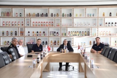 Vali Çelik’ten Yerel İşletmelere Ziyaret
