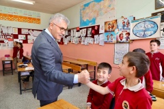 Vali Çelik Uluağaç Köyü’nü ziyaret etti