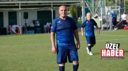 Veteran futbolunun prestijli buluşmasına Niğdeli desteği