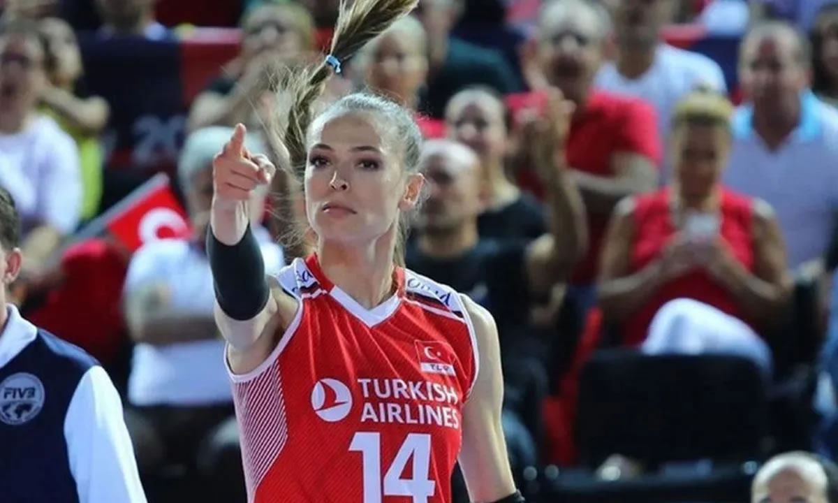 Voleybolseverler soruyor: Kaptan Eda Erdem neden yok?
