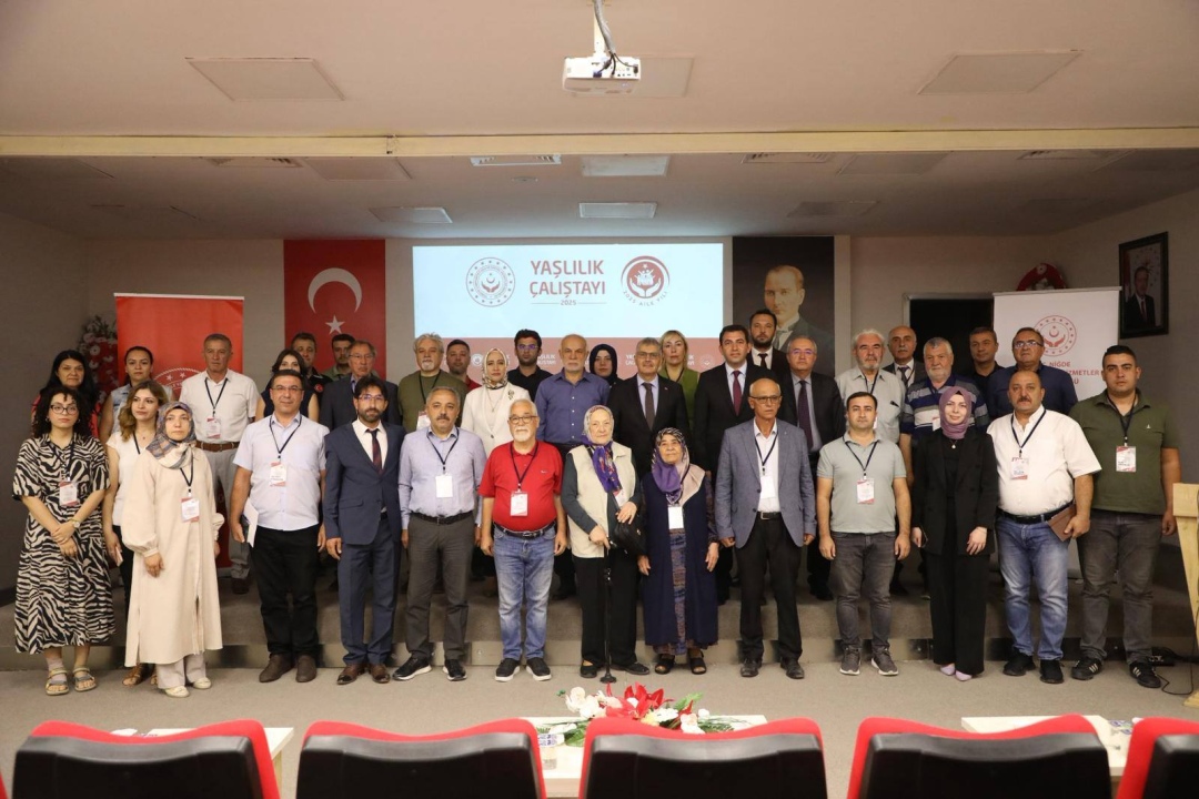 Yaşlı Çalıştayı, Niğde Valisi Cahit Çelik’in Başkanlığında Gerçekleştirildi