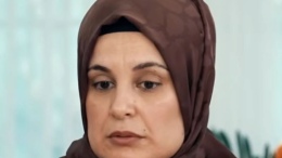 Yemekteyiz Aynur kimdir, kaç yaşında? Zuhal Topal'la Yemekteyiz Aynur aslen nereli?