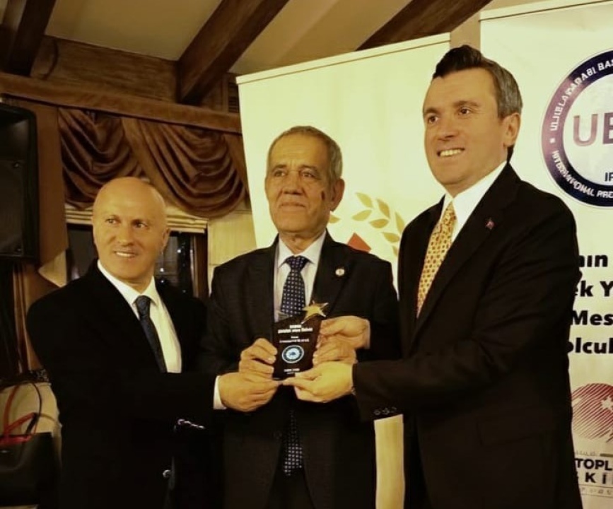 Yılmaz Karaca’ya Medya Meslek Onur Ödülü