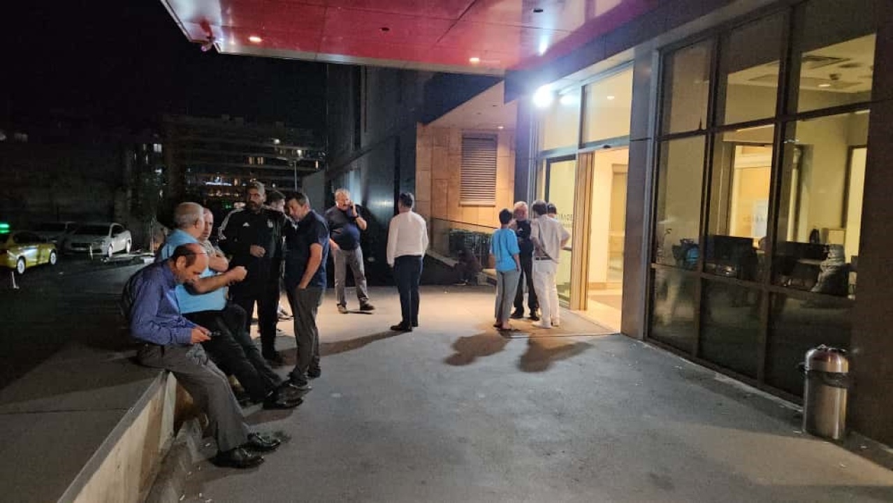 Yolcu Gibi Bindi, Cinayet İşledi
