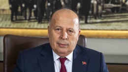 YÜREĞİR BELEDİYE BAŞKANI KİM, HANGİ PARTİDEN? Ali Demirçalı kimdir, kaç yaşında, aslen nereli ve evli mi?