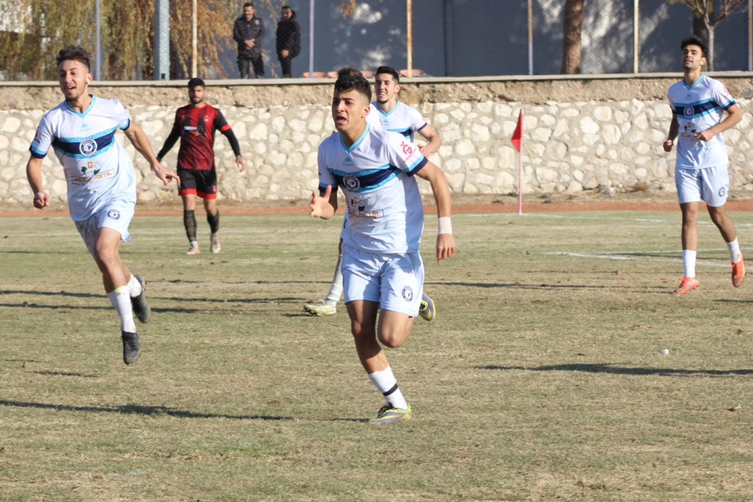 Zengenspor, Adana yolcusu