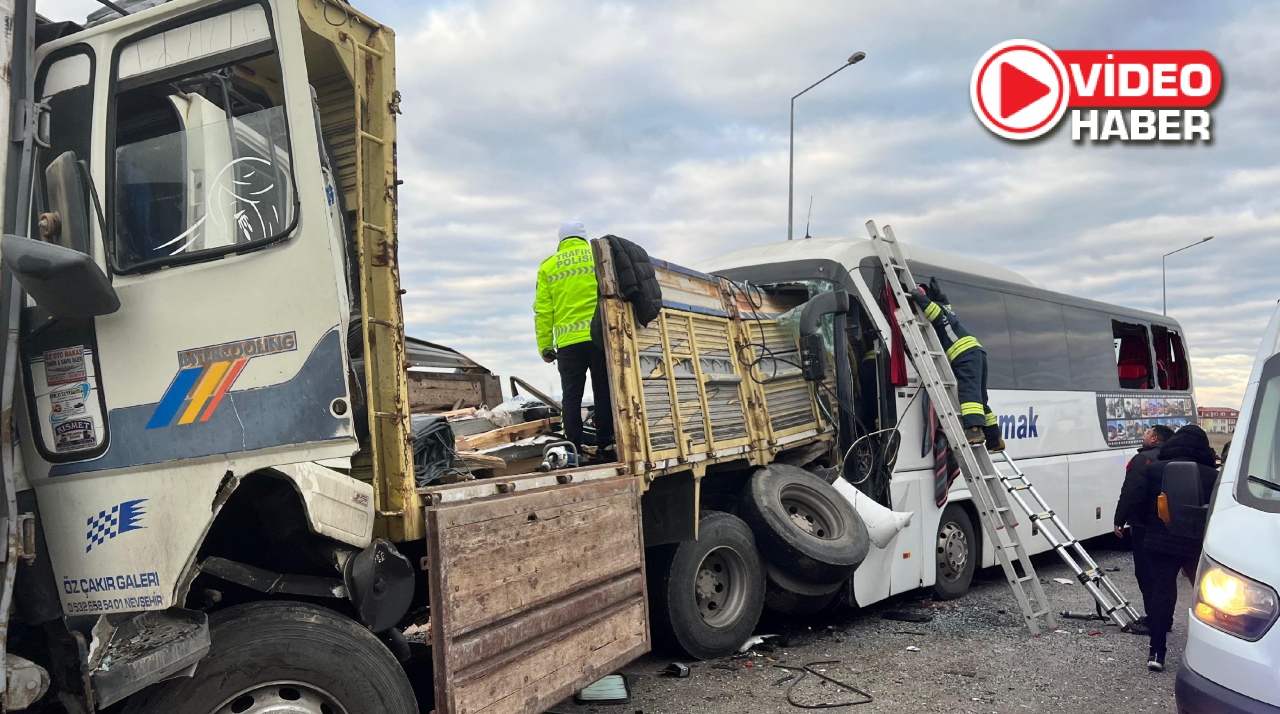 Zincirleme kazada ortalık savaş alanına döndü